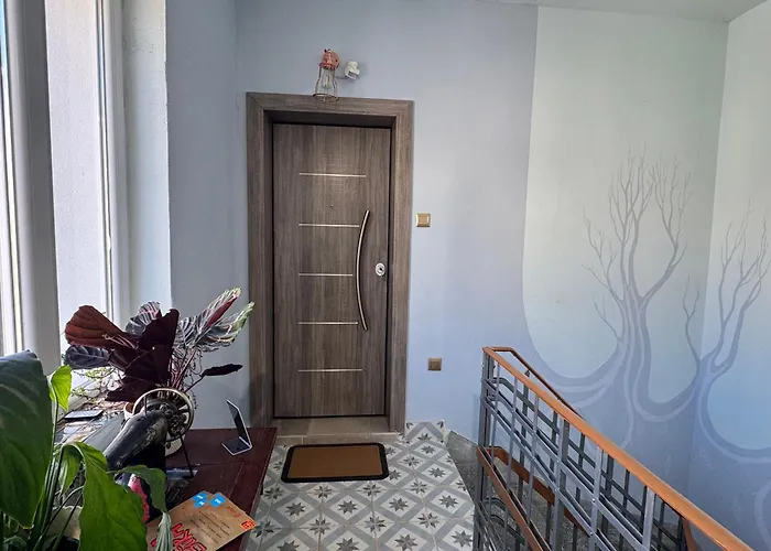 Estia Alternative